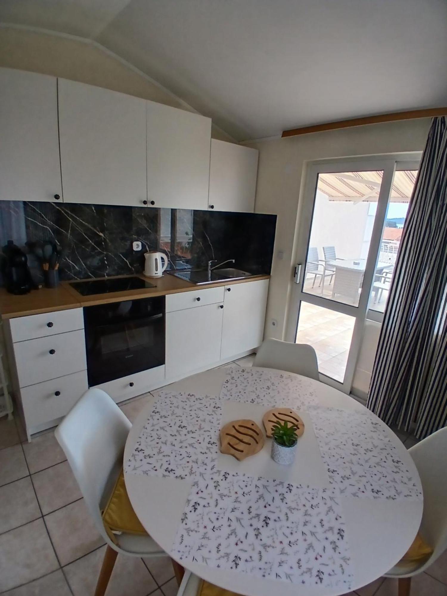 Apartmani Fani 2 Min Walking From Sea Orebić Екстериор снимка
