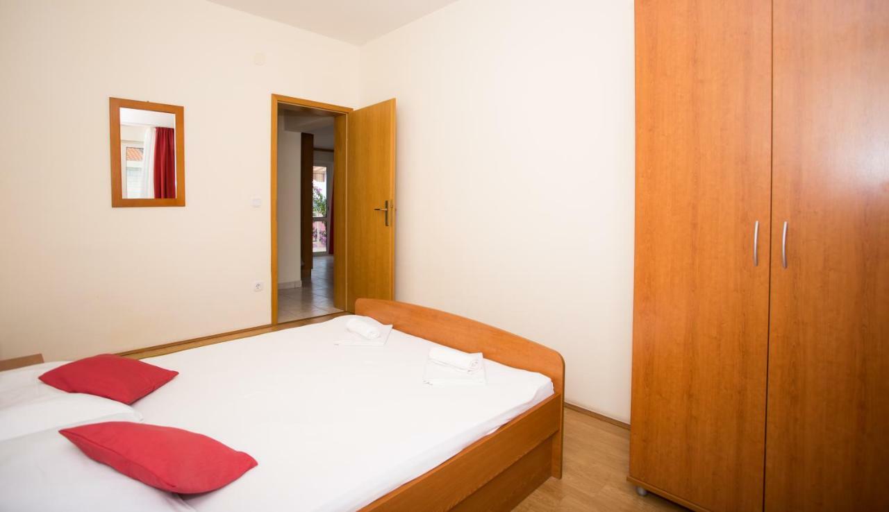 Apartmani Fani 2 Min Walking From Sea Orebić Екстериор снимка